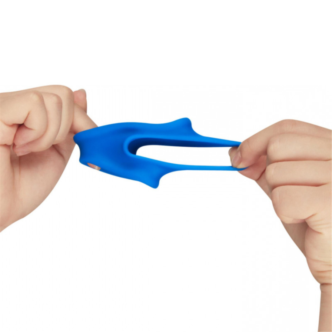 hands stretching Pinnacle Pro Trio Grip Enhancer Sleeve 