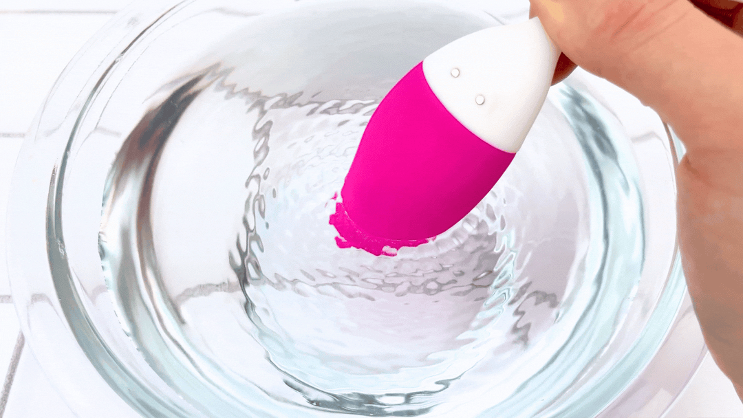 GIF of Essence Wireless Remote Control Bullet Vibrator vibrating in bowl of water 