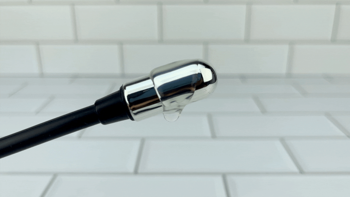 GIF of lubricant vibrating on Flexi Clit Wand 