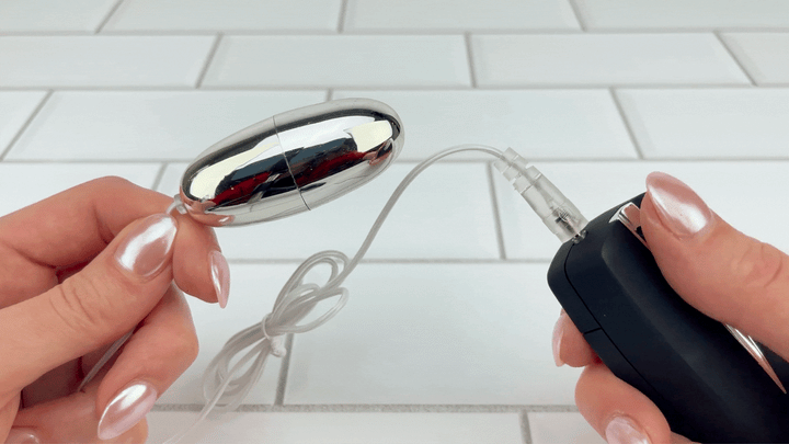 GIF of Clara's Silver Egg being turned on 