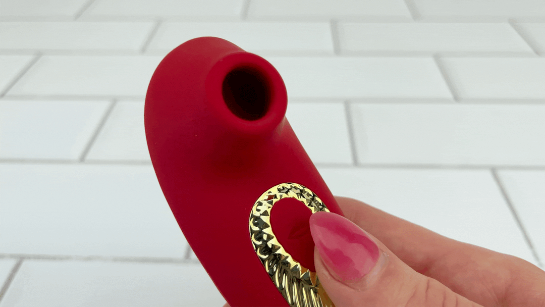 GIF of Luxury Air Pulse Stimulator powered on 