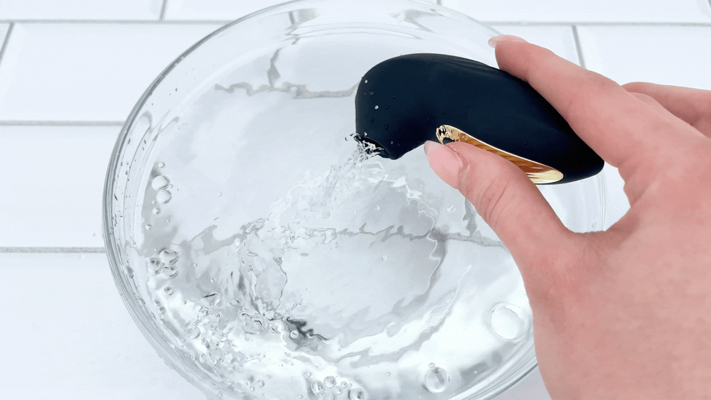 GIF of The Air Affair Clitoral Air Pulse Stimulator used in a bowl of water 
