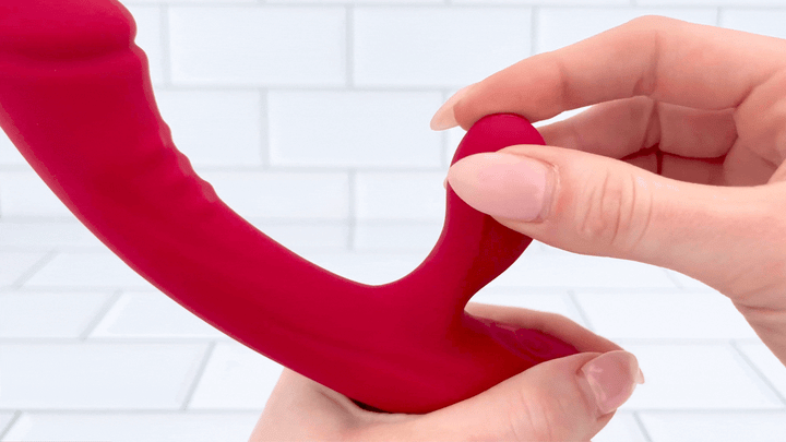 GIF of clit stimulator being bent to show flexibility 