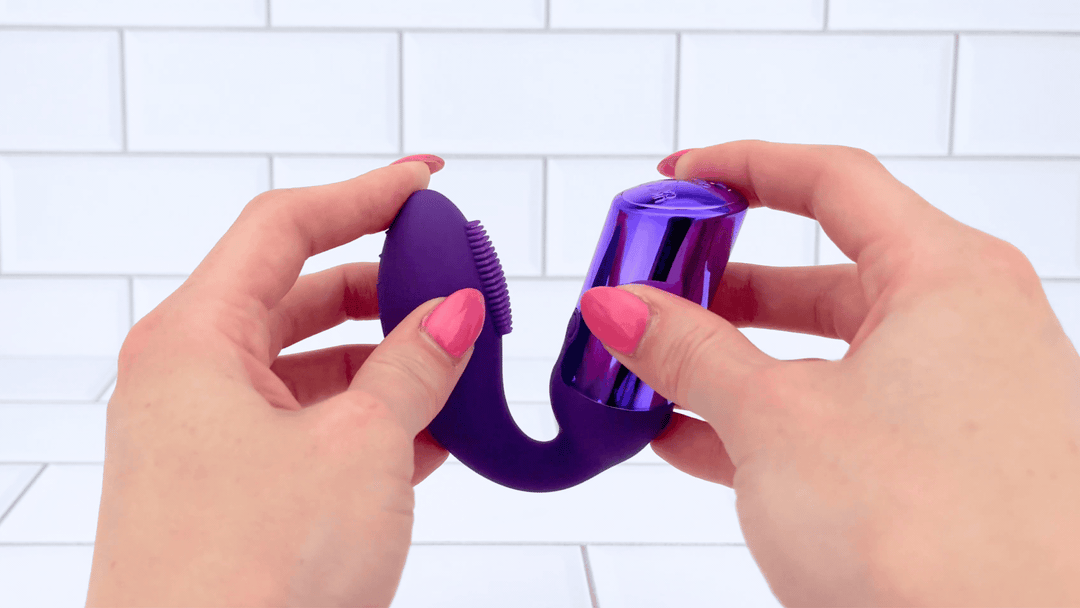 GIf of flexible body from Luxury Flexi G-Spot Massaging Wand Vibrator