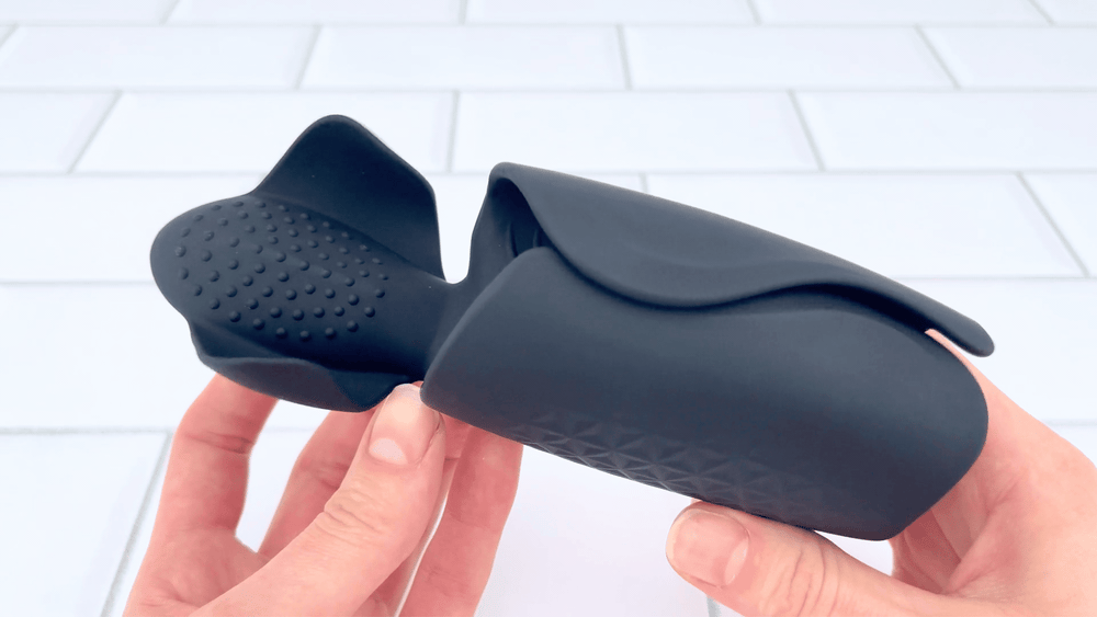 Vibrating F-Spot Massager and Endurance Trainer vibrating on highest speed 