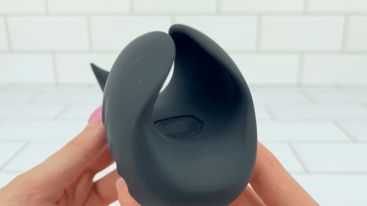 GIF of Glans Masturbator straight on view of tapper from male pleasure toy 