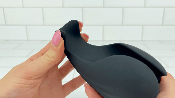 GIF of Glans Masturbator tail end being flexed 