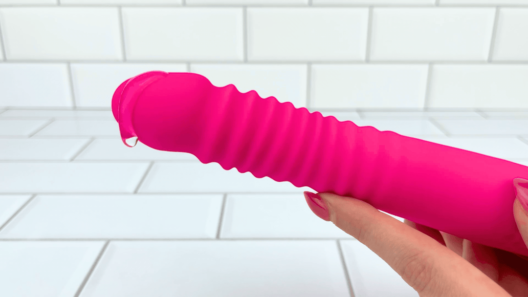 GIF of Thrusting and Vibrating Suction Cup Dildo vibration mode 