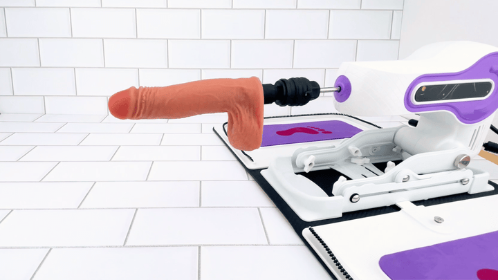 GIF of Thrusting Automatic Sex Machine thrusting at medium speed 