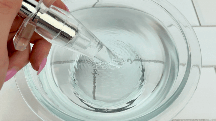 GIF of Vibrating Jelly Butt Plug in bowl of water