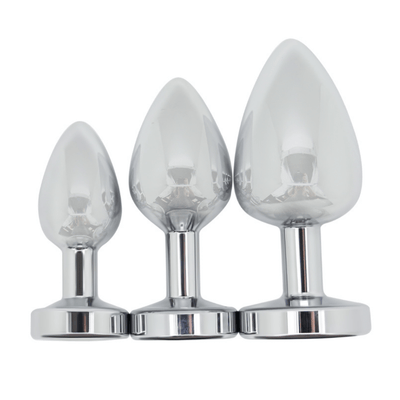 Image of all 3 sizes of the anal plugs next to eachother.