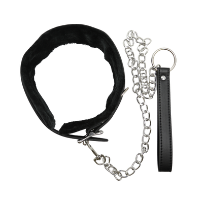 Another photo of the collar and leash from above. This adjustable collar is comfortable to wear all night long! Wear during roleplay with your lover, or it can even be used for a Halloween Costume! Try out this bondage set today!
